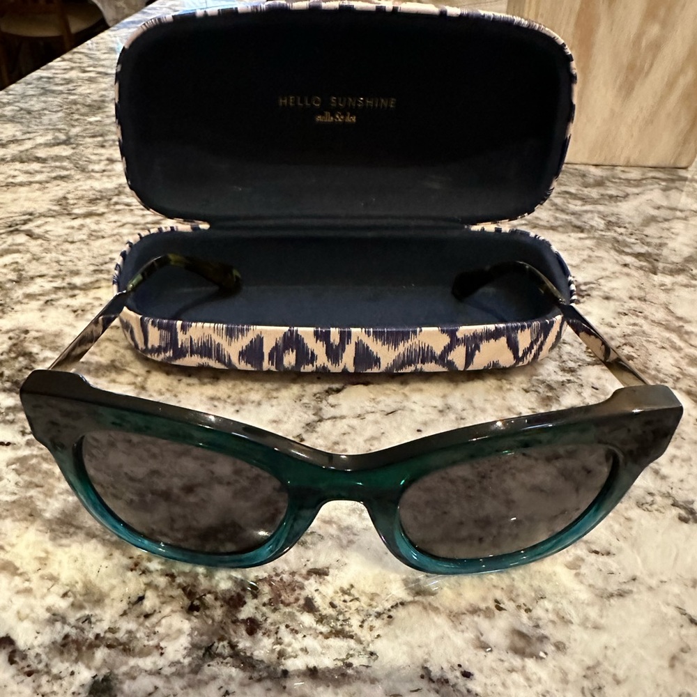 Stella & Dot Simone Sunglasses in Olive (Colors is a light rich green.)